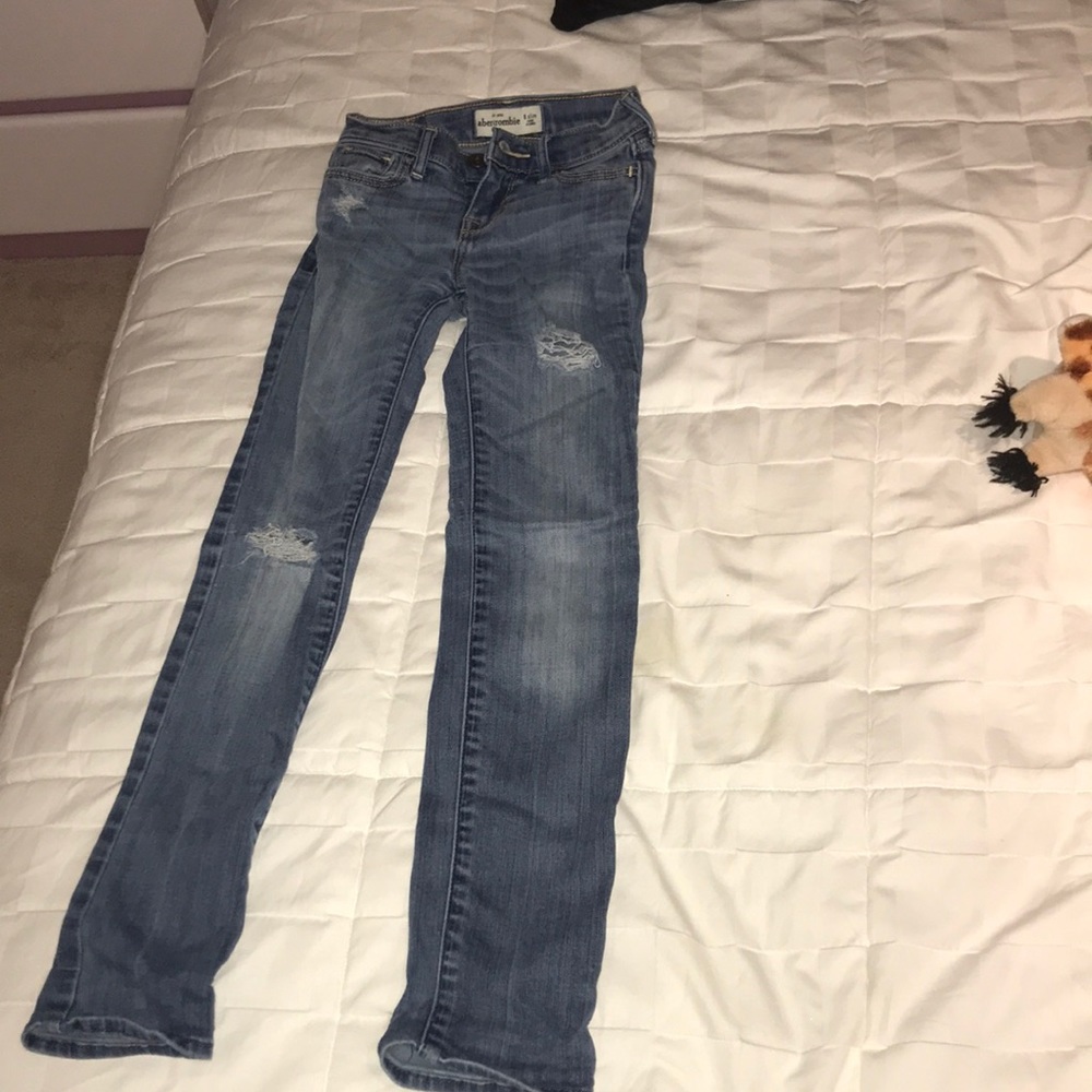 Abercrombie Kids slightly distressed slim jeans